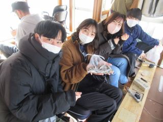 2023-02-12()